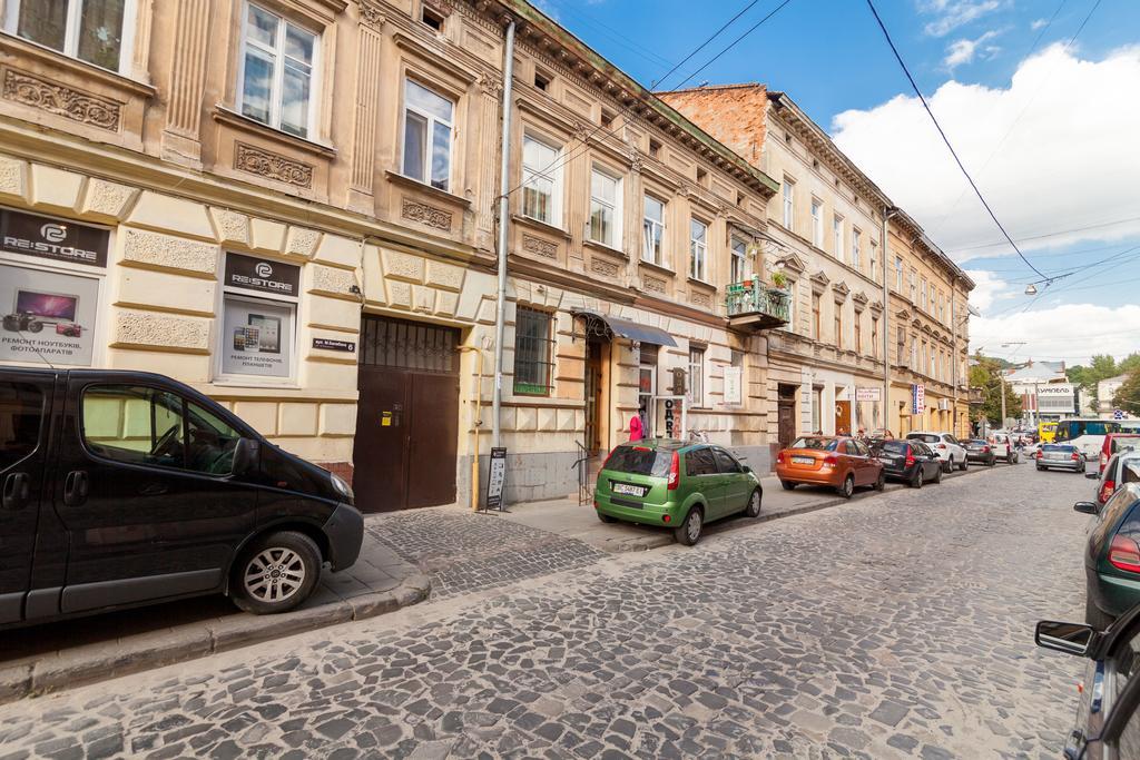 Near Opera Apartment Lviv Luaran gambar